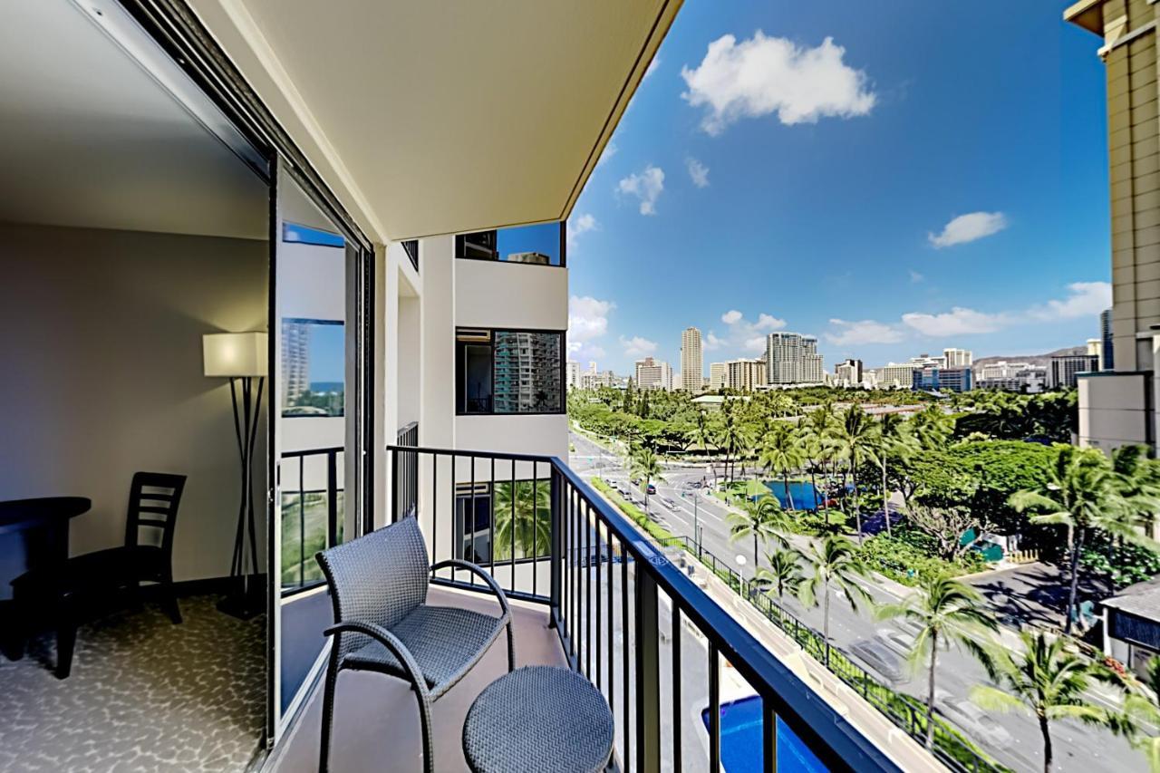 דירות הונולולו Aqua Palms Waikiki Ocean View Lanai Parking Included מראה חיצוני תמונה